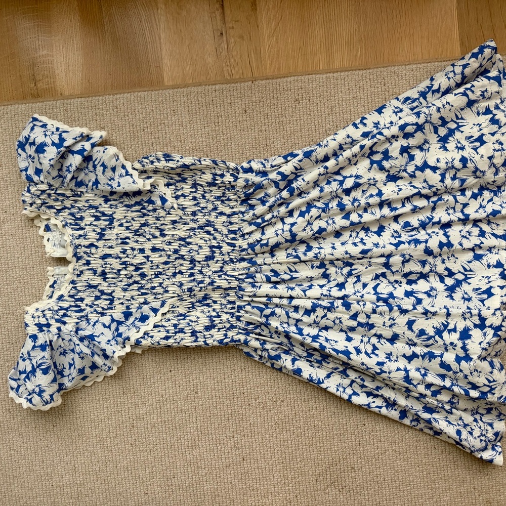Elegant Blue Floral Mini Dress